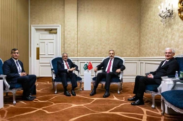 Dışişleri Bakanı Fidan, Pakistan Dışişleri Bakanı Dar ile görüştü 