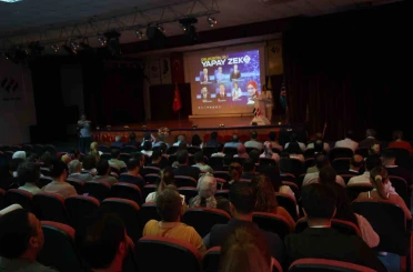 Diyarbakır Final Okulları’nda yapay zeka konu masaya yatırıldı 