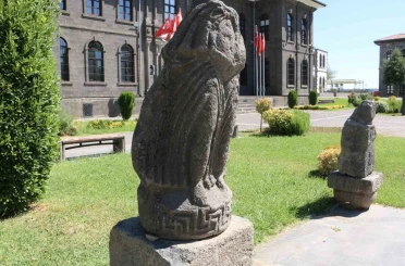 Diyarbakır Müzesi’nde 3 kıymetli eser ilk kez kalıcı olarak sergilendi 