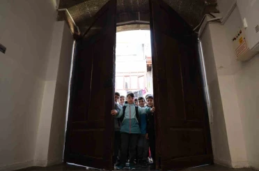 Diyarbakır’da 115 yıllık eğitim yuvasının ihtişamlı kapısı, 1 asırdır aralıksız öğrencilere açılıyor 