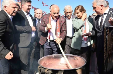 Diyarbakır’da "Kral Yolu Yürüyüşü, Bağ Bozumu ve Nar Festivali’’ 