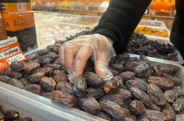 Diyarbakır’da Ramazan ayında ’hurma’ tezgahlarına yoğun ilgi 
