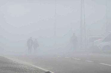 Diyarbakır’da sis görüş mesafesini 20 metreye kadar düşürdü 