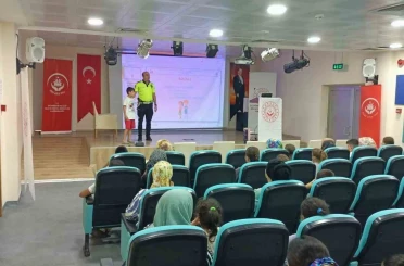 Diyarbakır’da trafik polislerinden öğrencilere trafik eğitimi 