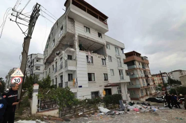 Doğalgaz patlamasının yaraları sarılıyor 