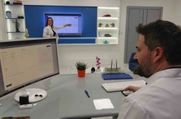 Doktor çift, hayat kurtaran teknoloji geliştirdi: Yapay zekalı takip sistemiyle anında müdahale imkanı 