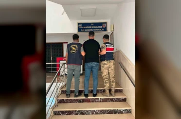 Dolandırıcılık suçundan aranan şahıs yakalandı 