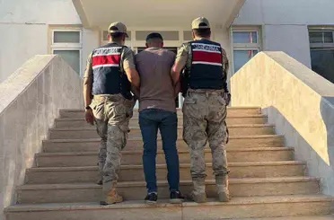 Dolandırıcılıktan aranan şahıs yakalandı
