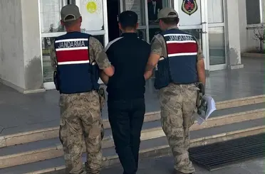 Dolandırıcılıktan aranan şahıs yakalandı
