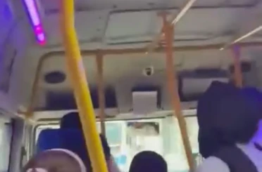 Dolmuş şoförü yolcuları çileden çıkardı... Yolcular isyan etti 