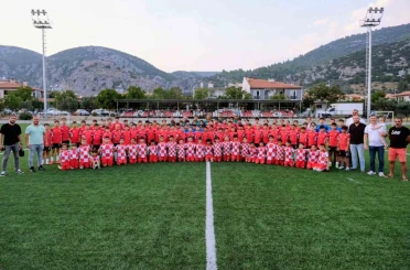 Düğerek Mahallesi kulübüne sahip çıktı 