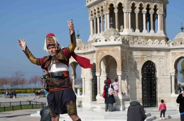 Dünya meydanlarında bir ’Efe’: Ege’nin zeybeğini Avrupa’ya taşıdı 