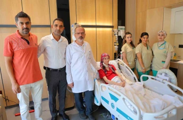 Dünyada 4 vakadan biri olan Myastenia Gravis hastası Türkiye’de tedavi edildi 