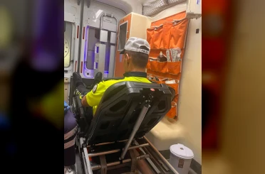Dur ihtarına uymadı, motosikletini polisin üzerine sürdü: 2 yaralı 