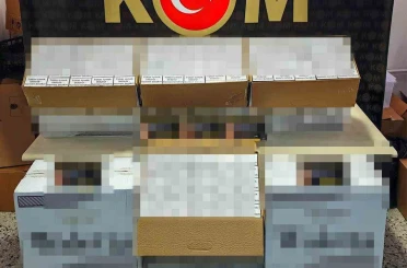 Durdurulan araçta 100 bin adet boş makaron ele geçirildi 