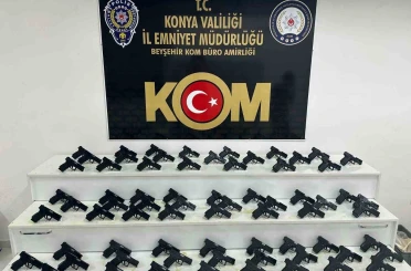 Durdurulan araçta 70 adet kaçak tabanca bulundu 
