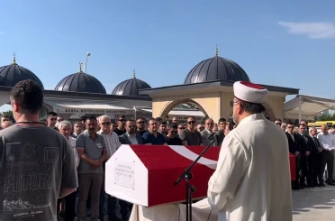 Duruşmada kalp krizi geçirerek hayatını kaybeden Cumhuriyet Savcısı son yolculuğuna uğurlandı 