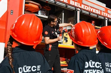 Düzce itfaiyesi 744 öğrenciyi ağırladı 