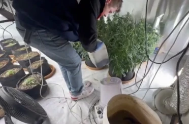 Düzce’de eve düzenlenen operasyonda uyuşturucu imalathanesi ortaya çıkarıldı 