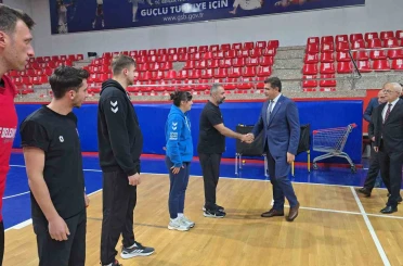 Düzce’de kritik maç öncesi Vali Aslan’dan destek çağrısı 