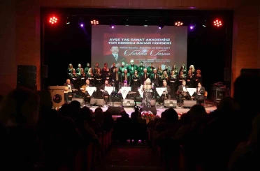 Düzce’de Türk sanat müziği konseri ilgi gördü 
