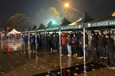 Düzceliler 26 yıl önceki depremde hayatını kaybedenleri andı 