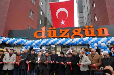 Düzgün marketler 25’nci şubesini törenle açtı 