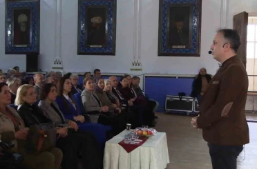 Ebeveynlere 3 yaş altına telefon ve tablet uyarısı 