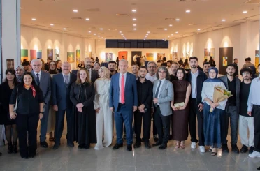EBYÜ’de mezuniyet sergisi sanatseverlerle buluştu 