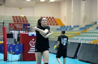 Eczacıbaşı Dynavit, Nilüfer Belediyespor hazırlıklarını tamamladı 