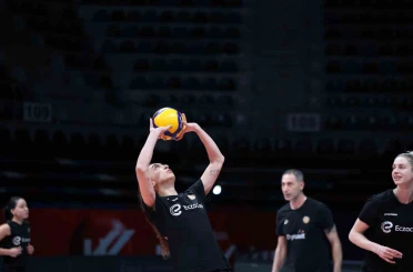 Eczacıbaşı Dynavit, Zeren Spor karşısında galibiyet arıyor 