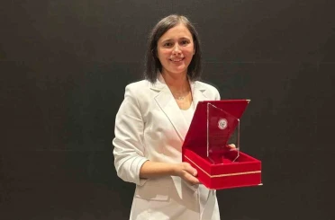 Eczacılık Fakültesi Öğretim Üyesi Doç. Dr. Çevik’e "TEB Eczacılık Akademisi Teşvik Ödülü" 