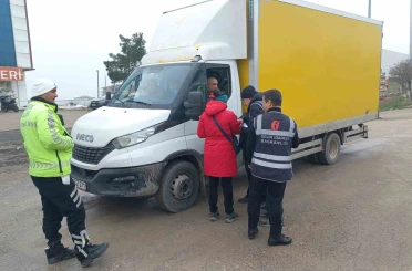 Edirne vergi dairesi ekiplerinden fatura ve irsaliye kontrolü 