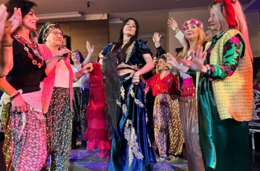 Edirne’de Roman gecesinde Trakya gelenekleri canlandırılıp, 9/8 oynandı 