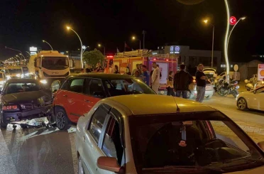 Edirne’de zincirleme kaza: 1 sürücü kaçtı, 1 sürücü alkollü çıktı, 1 kişi yaralandı 