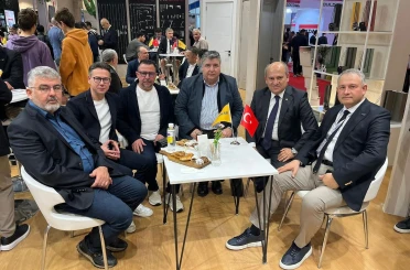 Edremit Ticaret Odası İstanbul’daki Avrasya Pencere, Kapı ve Cam Fuarlarına katıldı