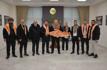 Edremit Yörükleri Derneği’nden Kaykamam Odabaş ’a ziyaret 