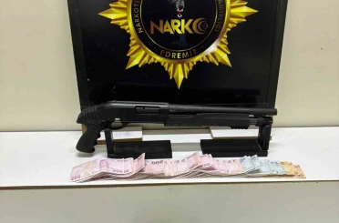 Eedremit’te uyuşturucu operasyonu: bonzai ve silah ele geçirildi 