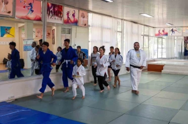 Efeler Belediyesi kursları devam ediyor 