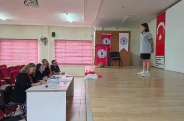 Efeler’de geleceğin tiyatrocuları için seçmeler sürüyor 