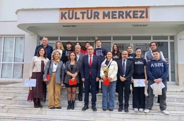 Efeler’de ’İklim Krizi ile Mücadele’ münazarası tamamlandı 