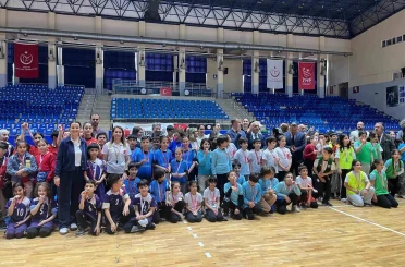 Efeler’de minikler sporla buluştu 