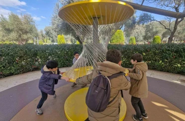 Efeler’in bilim parkı miniklere yol gösteriyor 