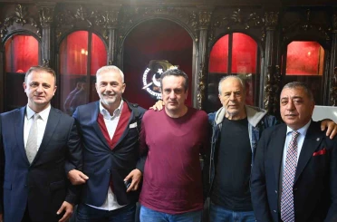 Efsaneler Emir Yuşa’nın anısına sahaya çıkıyor 