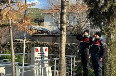 Eğirdir’de şehit kabirleri düzenli olarak denetleniyor 