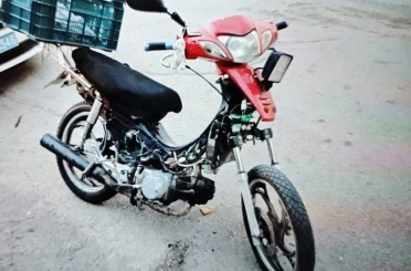 Ehliyetsiz, plakasız ve şase numarası kazınmış motosikleti kullanan sürücüye 88 bin 500 liralık ceza 