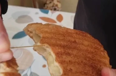 Ekmekten paket lastiği çıktı 