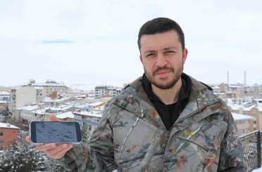 Eksi 20 derecede sürü halinde suya girdiler 