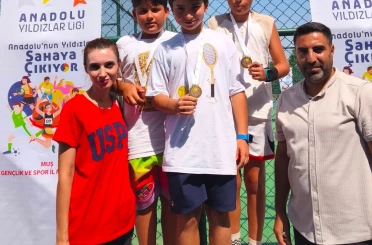 Elazığ tenis takımı finale yükseldi 