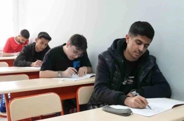 Elazığ’da 9 bin öğrenci sınavda ter döktü 
